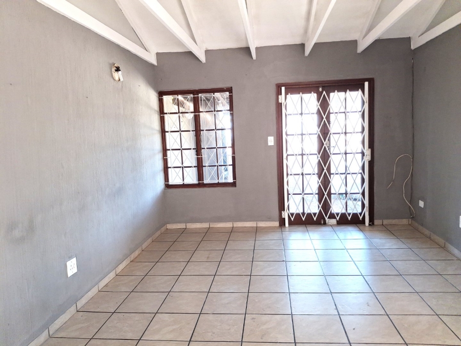 3 Bedroom Property for Sale in Port Edward KwaZulu-Natal