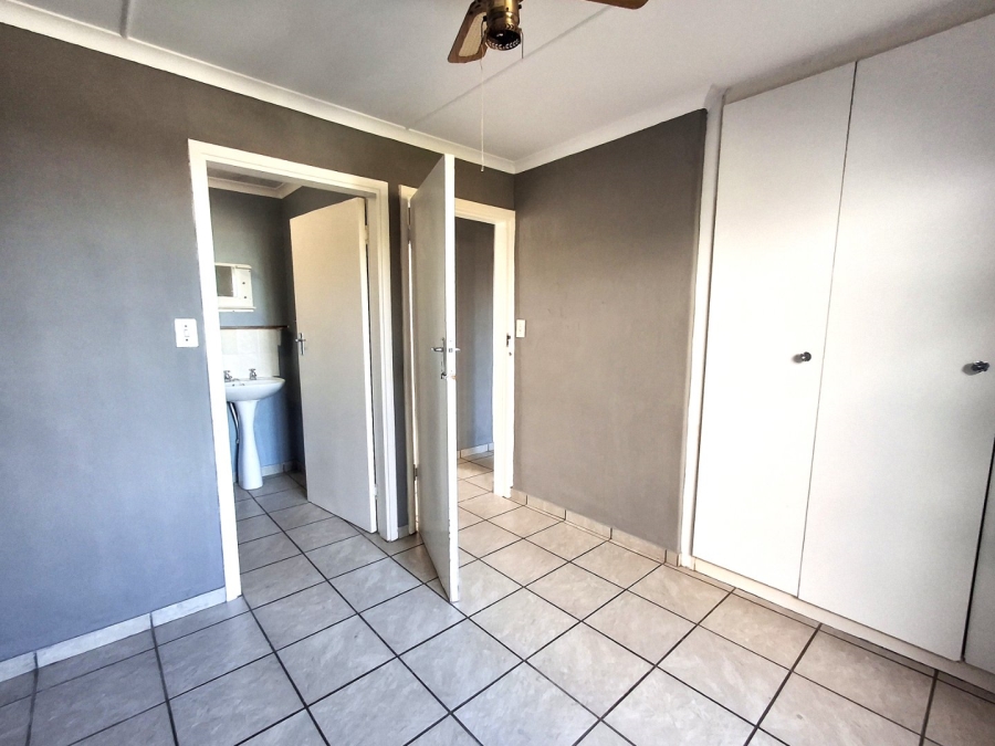 3 Bedroom Property for Sale in Port Edward KwaZulu-Natal