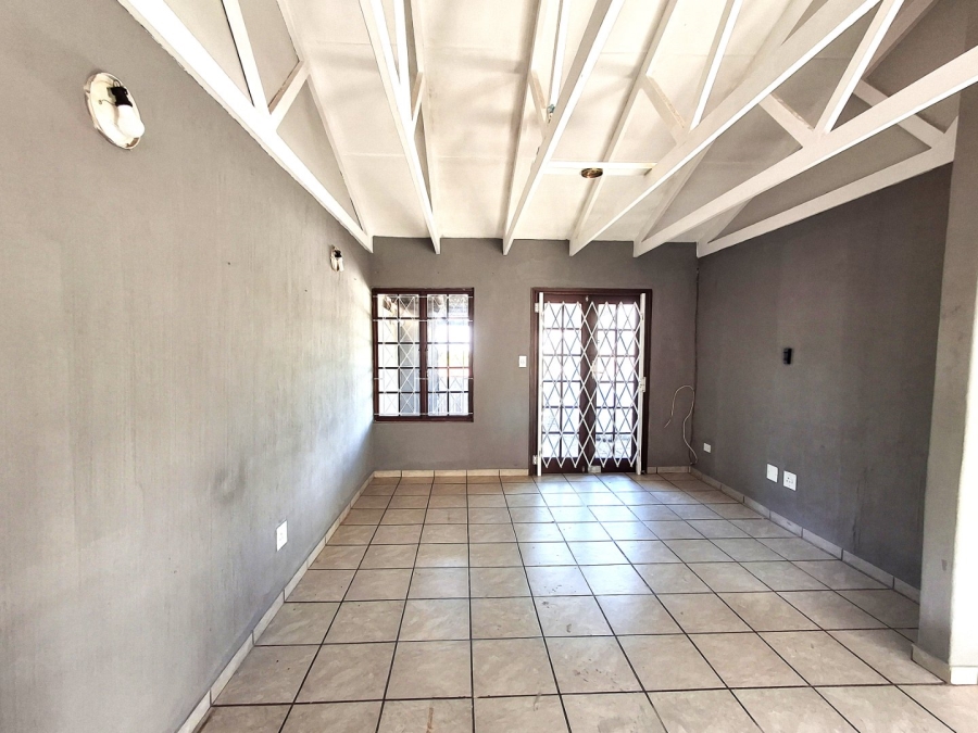 3 Bedroom Property for Sale in Port Edward KwaZulu-Natal