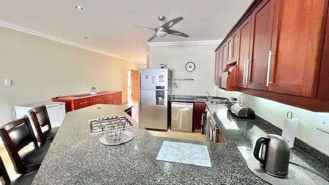3 Bedroom Property for Sale in Uvongo KwaZulu-Natal