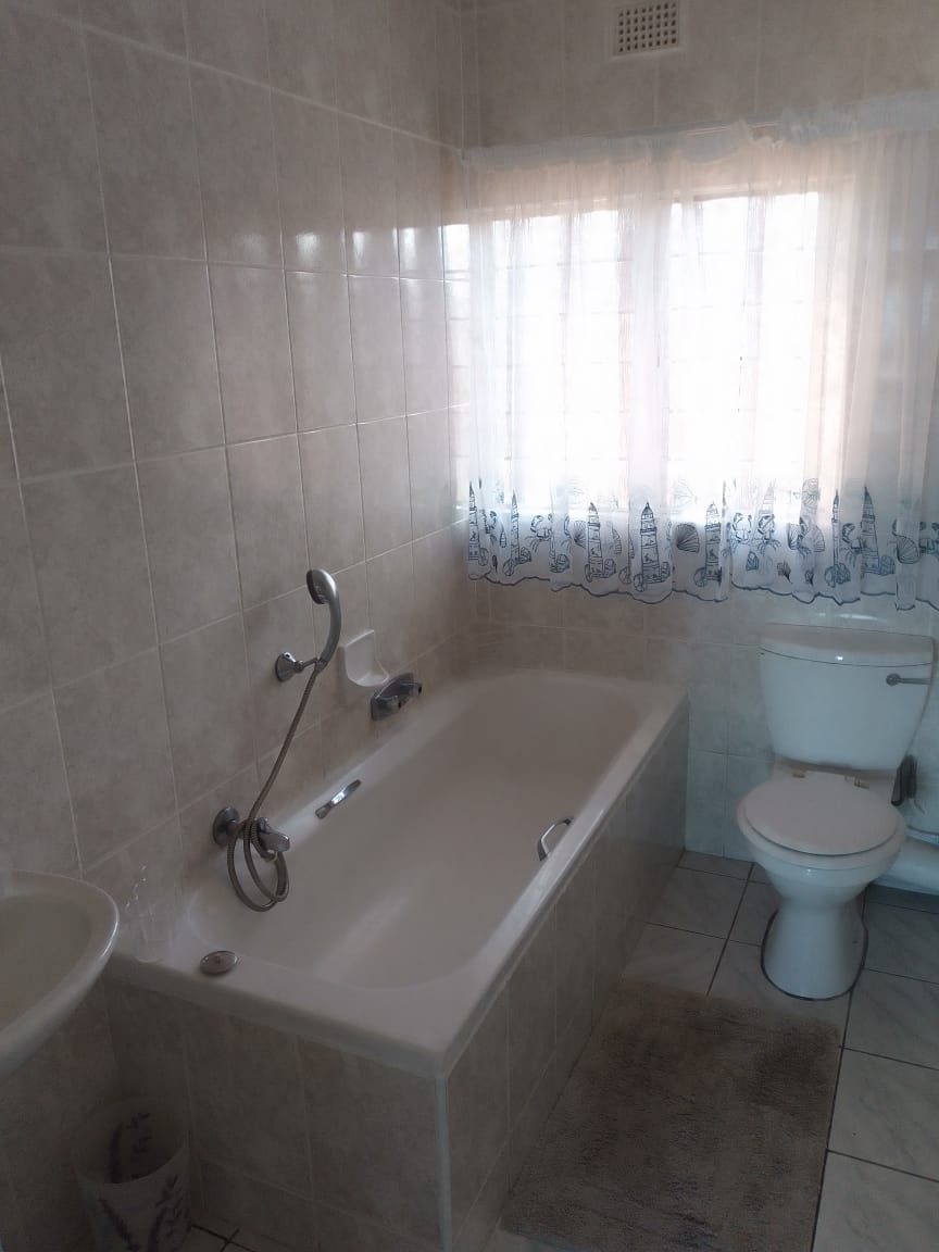 To Let 1 Bedroom Property for Rent in Margate North Beach KwaZulu-Natal