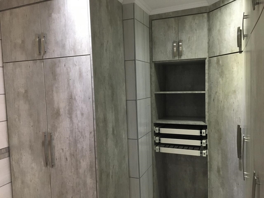 To Let  Bedroom Property for Rent in Aviary Hill KwaZulu-Natal