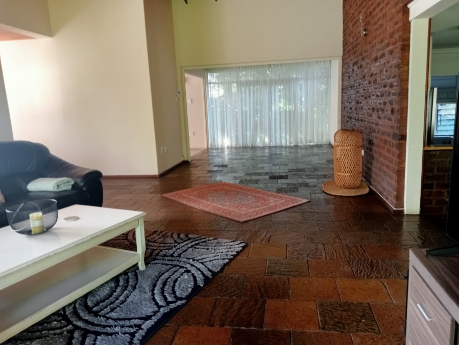 To Let 5 Bedroom Property for Rent in Woodside KwaZulu-Natal