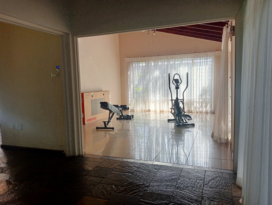 To Let 5 Bedroom Property for Rent in Woodside KwaZulu-Natal