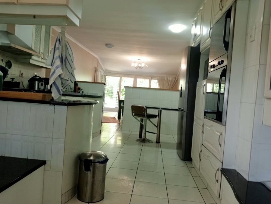 To Let 5 Bedroom Property for Rent in Woodside KwaZulu-Natal