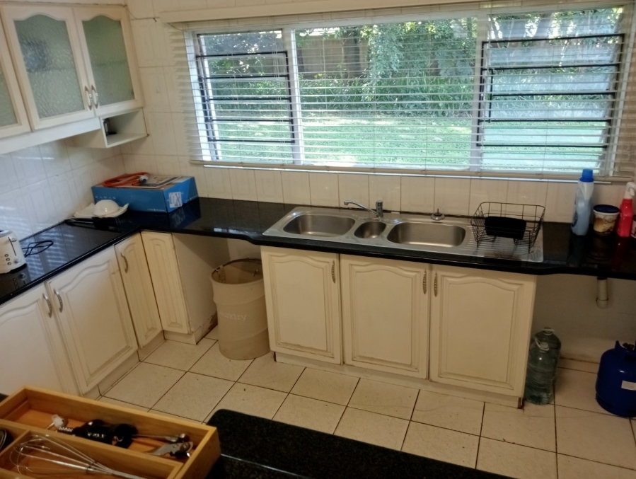 To Let 5 Bedroom Property for Rent in Woodside KwaZulu-Natal