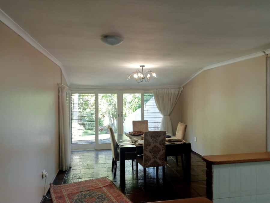 To Let 5 Bedroom Property for Rent in Woodside KwaZulu-Natal