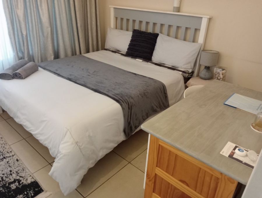 To Let 5 Bedroom Property for Rent in Woodside KwaZulu-Natal