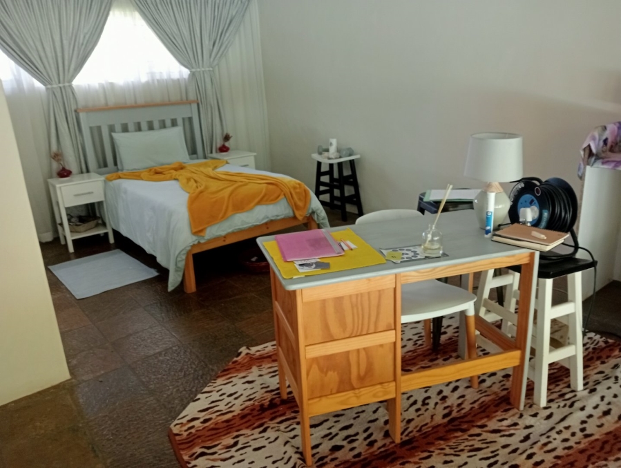 To Let 5 Bedroom Property for Rent in Woodside KwaZulu-Natal