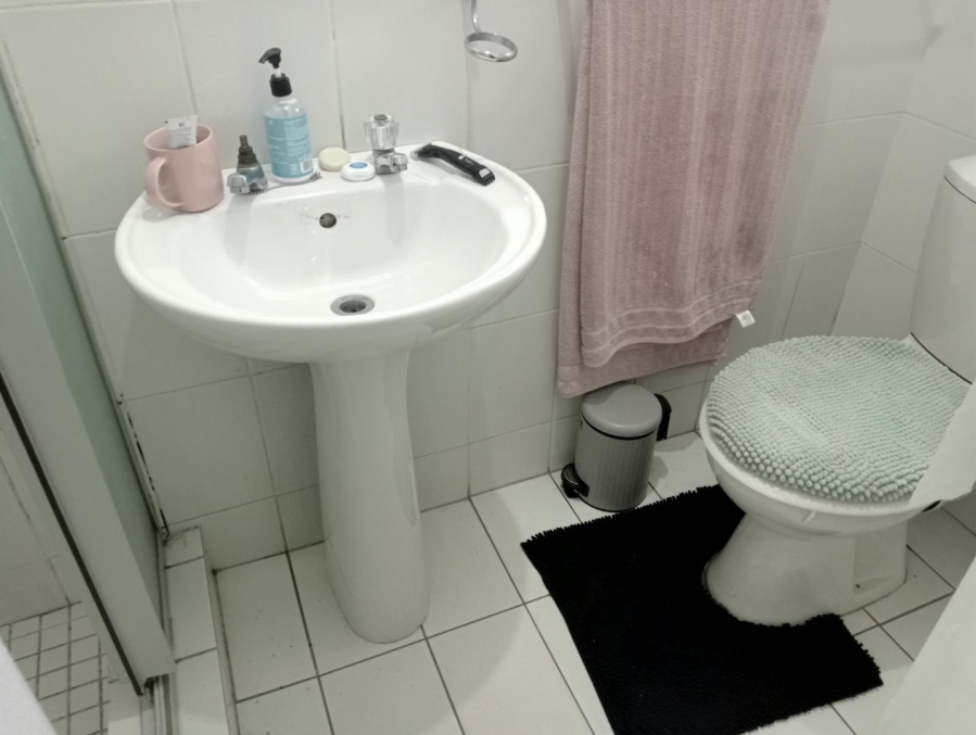 To Let 5 Bedroom Property for Rent in Woodside KwaZulu-Natal