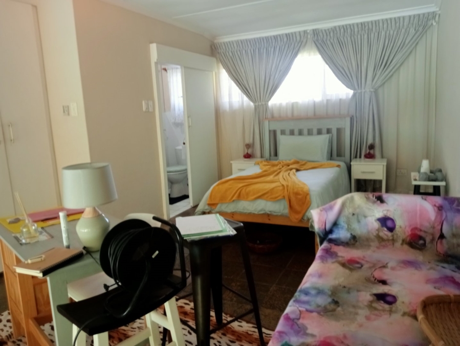 To Let 5 Bedroom Property for Rent in Woodside KwaZulu-Natal