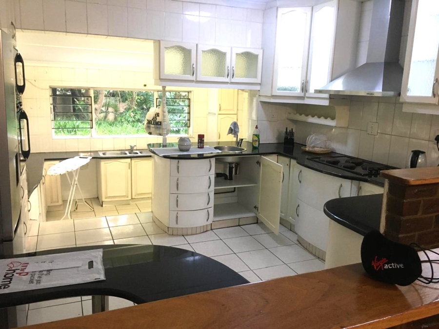 To Let 5 Bedroom Property for Rent in Woodside KwaZulu-Natal