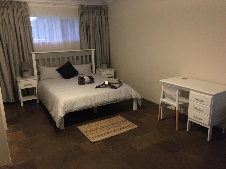 To Let 5 Bedroom Property for Rent in Woodside KwaZulu-Natal
