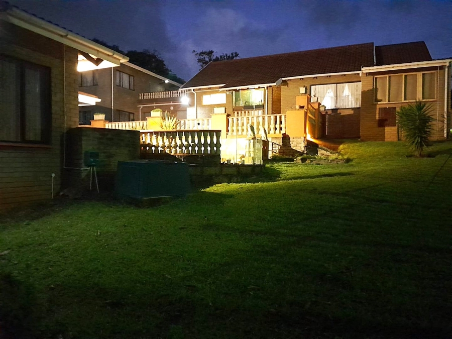 6 Bedroom Property for Sale in Southport KwaZulu-Natal