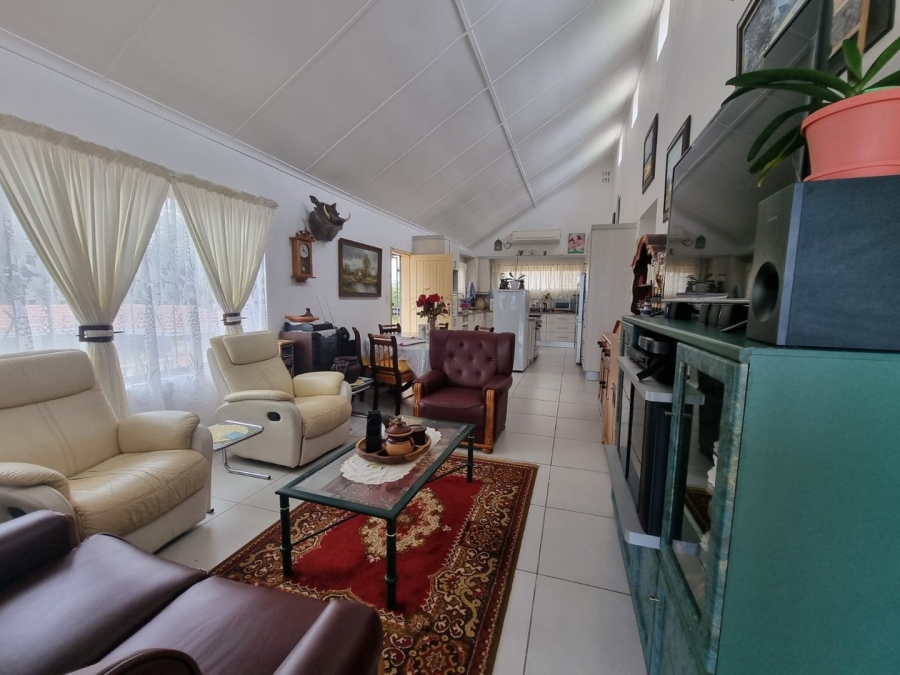 6 Bedroom Property for Sale in Southport KwaZulu-Natal