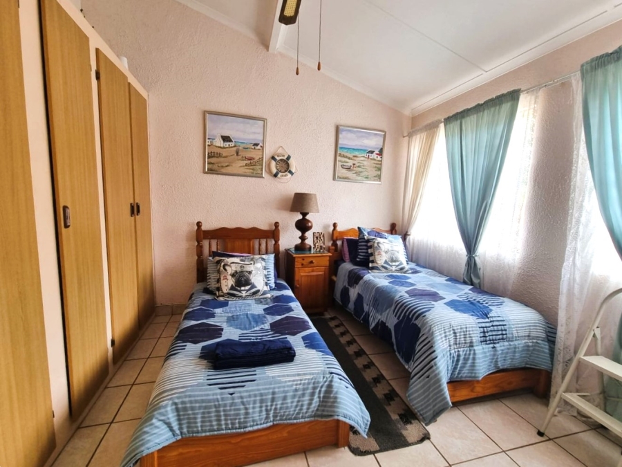 6 Bedroom Property for Sale in Southport KwaZulu-Natal