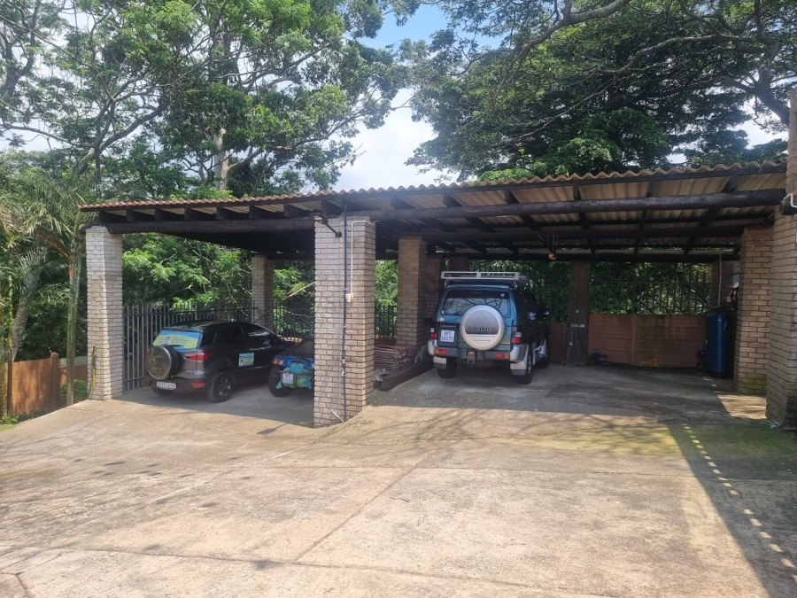 6 Bedroom Property for Sale in Southport KwaZulu-Natal