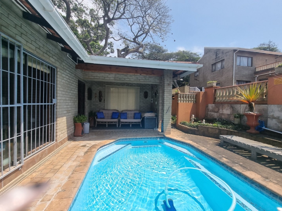 6 Bedroom Property for Sale in Southport KwaZulu-Natal