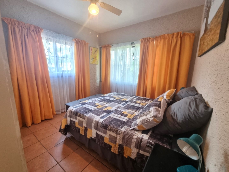 6 Bedroom Property for Sale in Southport KwaZulu-Natal