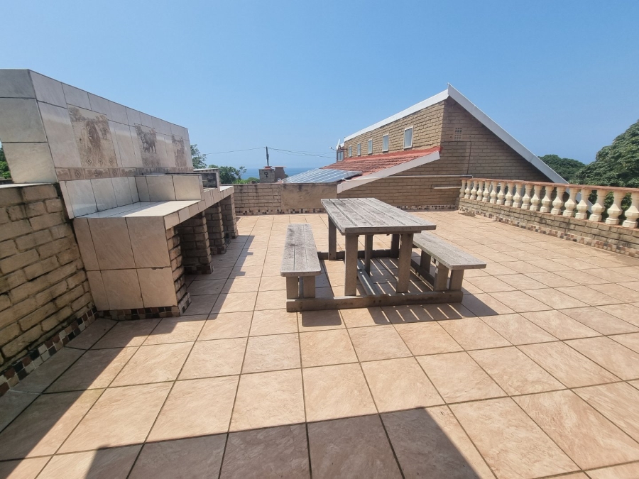 6 Bedroom Property for Sale in Southport KwaZulu-Natal