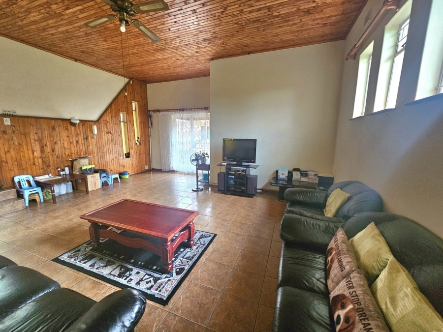 To Let 4 Bedroom Property for Rent in Pioneer Park KwaZulu-Natal