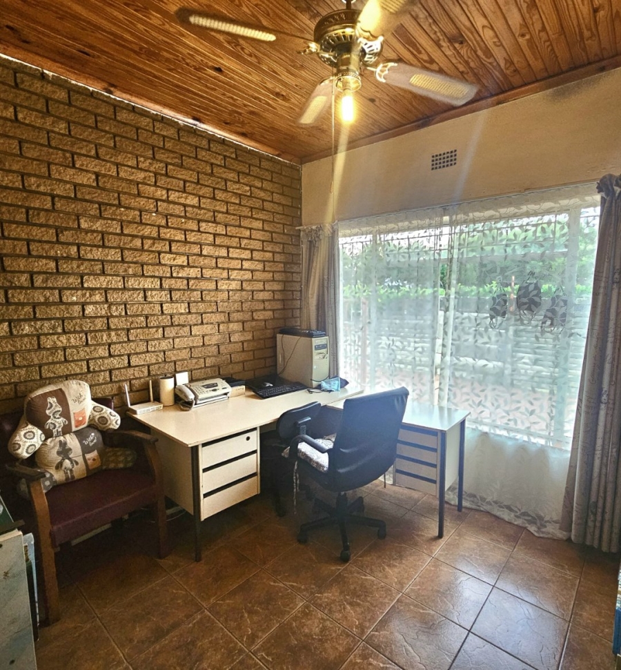 To Let 4 Bedroom Property for Rent in Pioneer Park KwaZulu-Natal