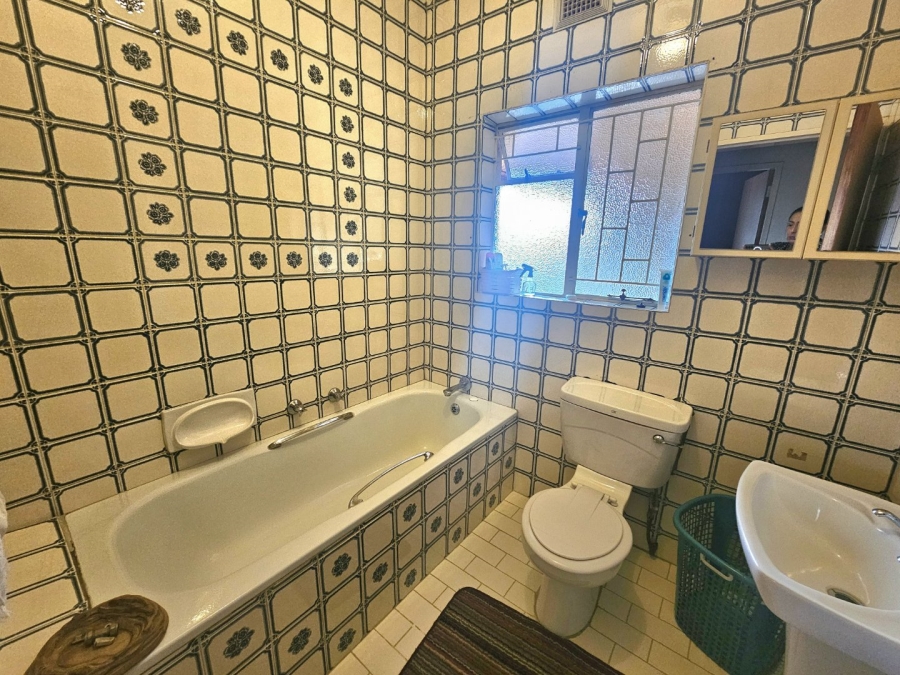 To Let 4 Bedroom Property for Rent in Pioneer Park KwaZulu-Natal