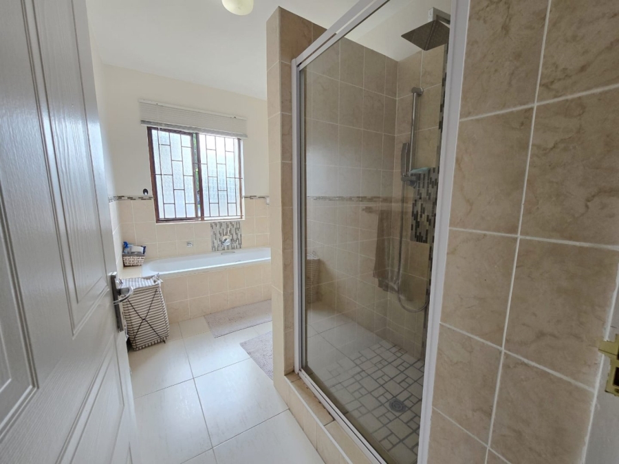 3 Bedroom Property for Sale in Wakenshaw Estate KwaZulu-Natal