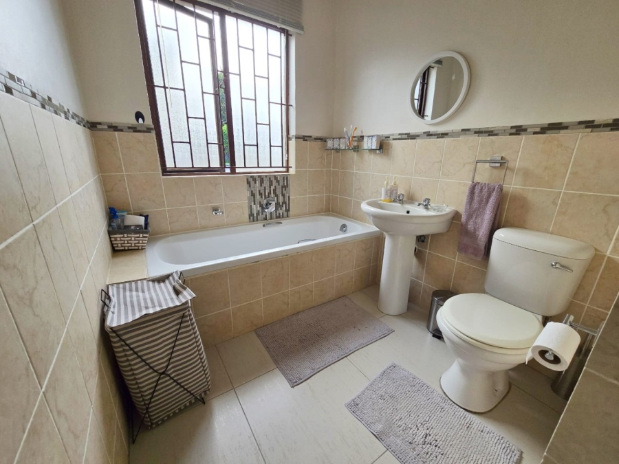 3 Bedroom Property for Sale in Wakenshaw Estate KwaZulu-Natal