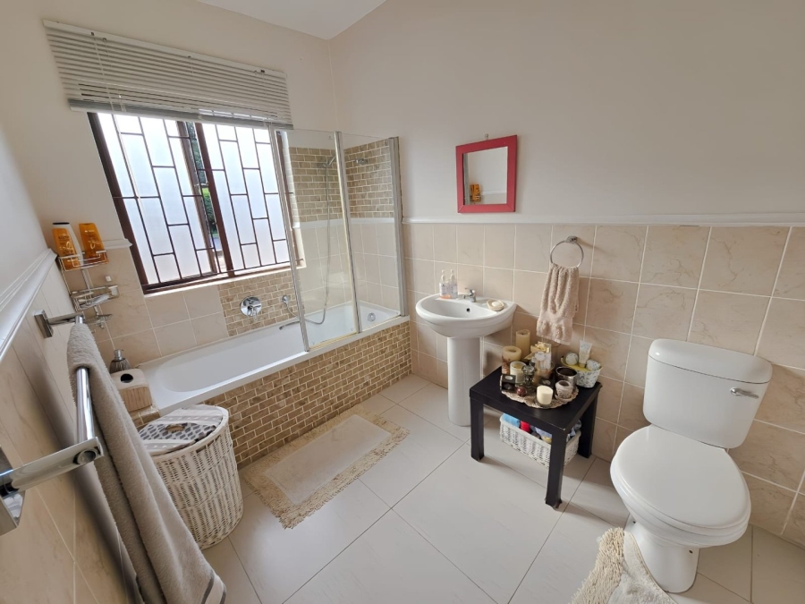 3 Bedroom Property for Sale in Wakenshaw Estate KwaZulu-Natal