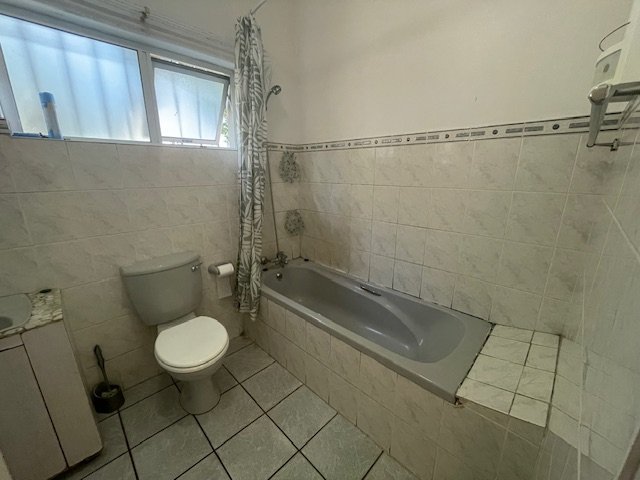 2 Bedroom Property for Sale in Margate KwaZulu-Natal