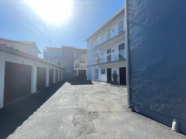 2 Bedroom Property for Sale in Margate KwaZulu-Natal