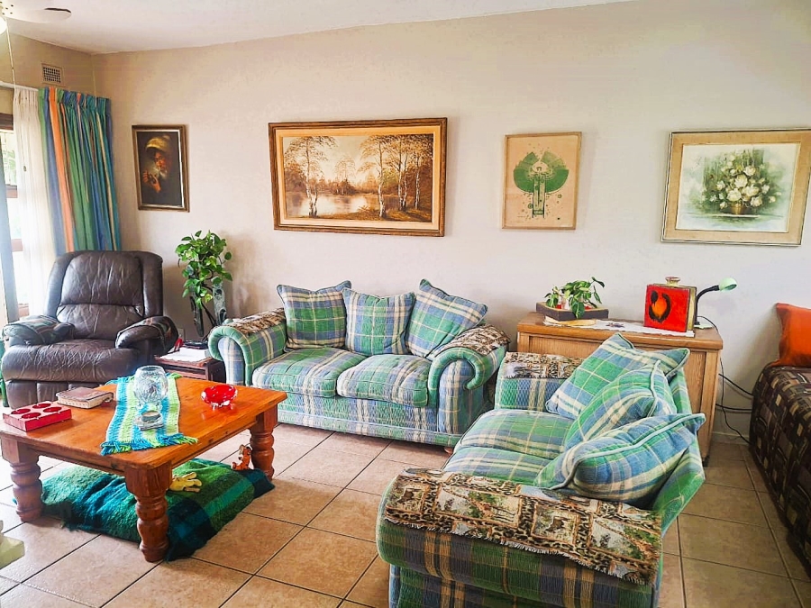 3 Bedroom Property for Sale in Umtentweni KwaZulu-Natal