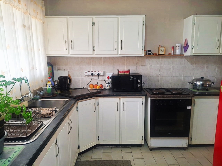 3 Bedroom Property for Sale in Umtentweni KwaZulu-Natal