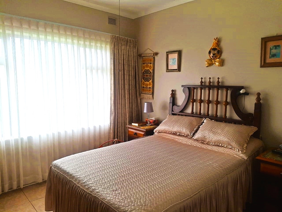 3 Bedroom Property for Sale in Umtentweni KwaZulu-Natal