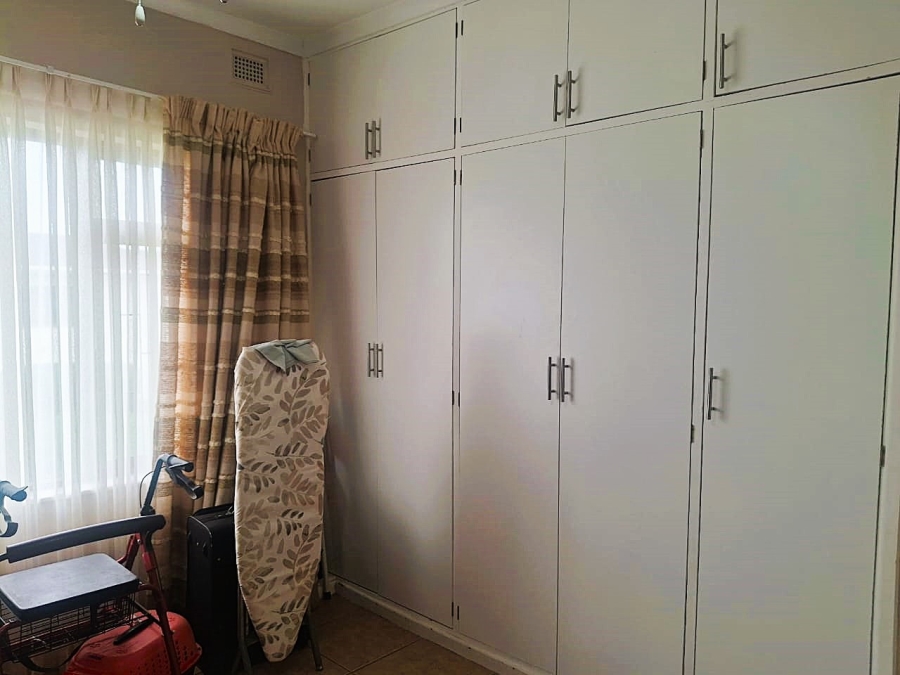 3 Bedroom Property for Sale in Umtentweni KwaZulu-Natal