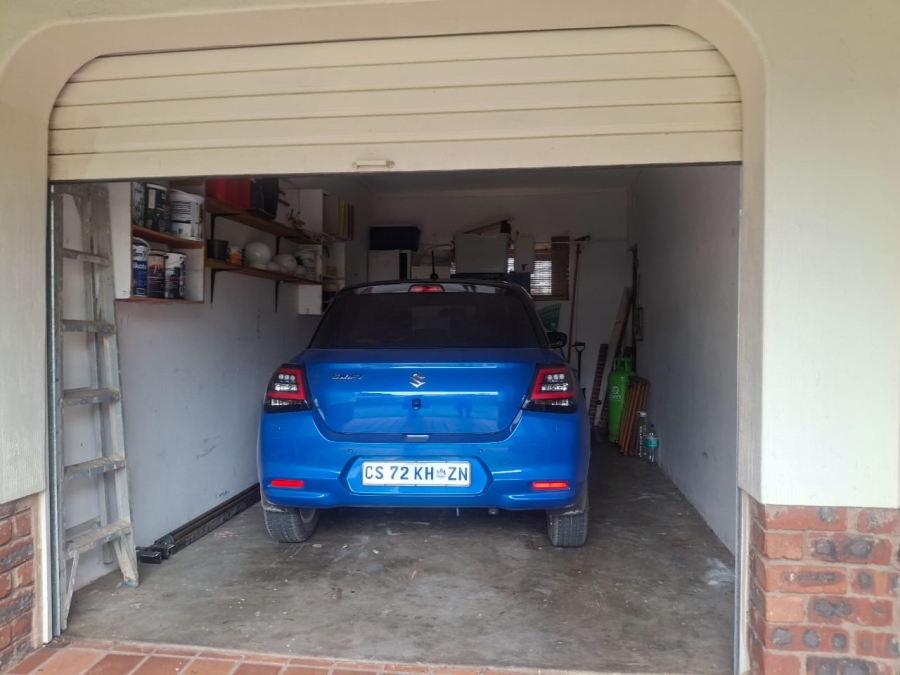 3 Bedroom Property for Sale in Umtentweni KwaZulu-Natal