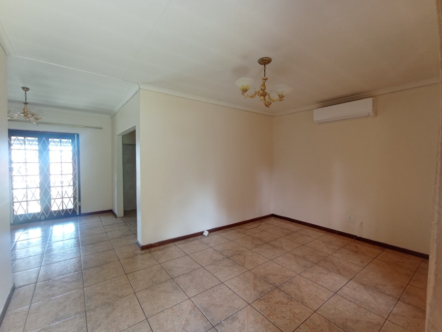 3 Bedroom Property for Sale in Scottsville KwaZulu-Natal