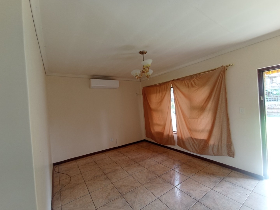 3 Bedroom Property for Sale in Scottsville KwaZulu-Natal