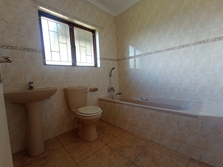 3 Bedroom Property for Sale in Scottsville KwaZulu-Natal