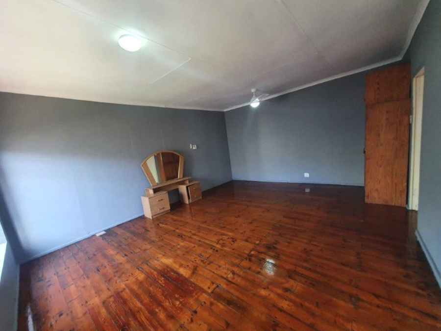 8 Bedroom Property for Sale in Sunwich Port KwaZulu-Natal