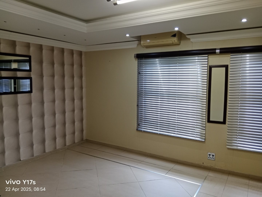 5 Bedroom Property for Sale in Chase Valley KwaZulu-Natal