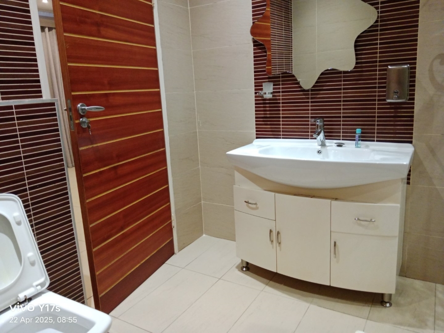 5 Bedroom Property for Sale in Chase Valley KwaZulu-Natal
