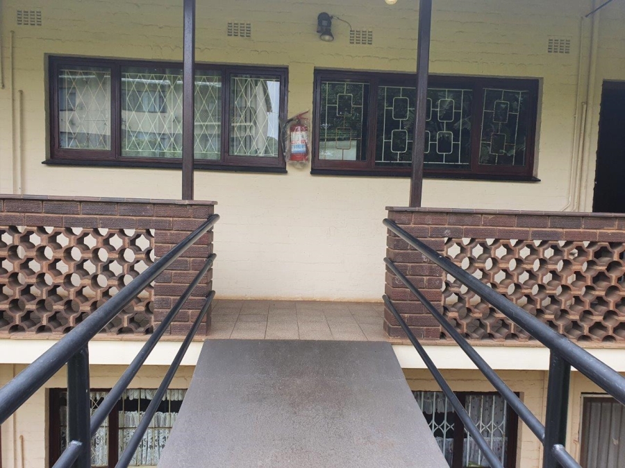 To Let 2 Bedroom Property for Rent in Umtentweni KwaZulu-Natal