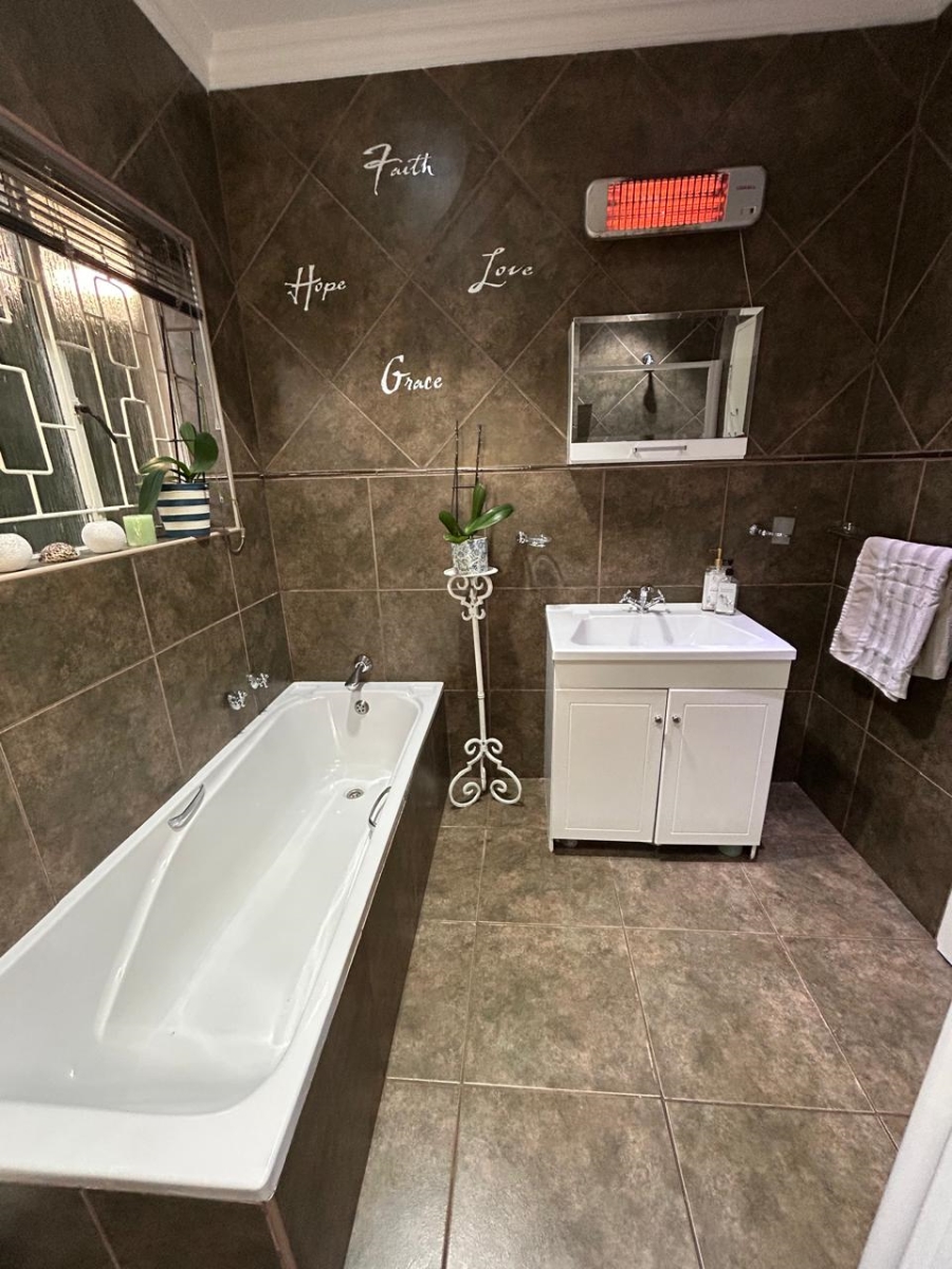 4 Bedroom Property for Sale in Dundee KwaZulu-Natal
