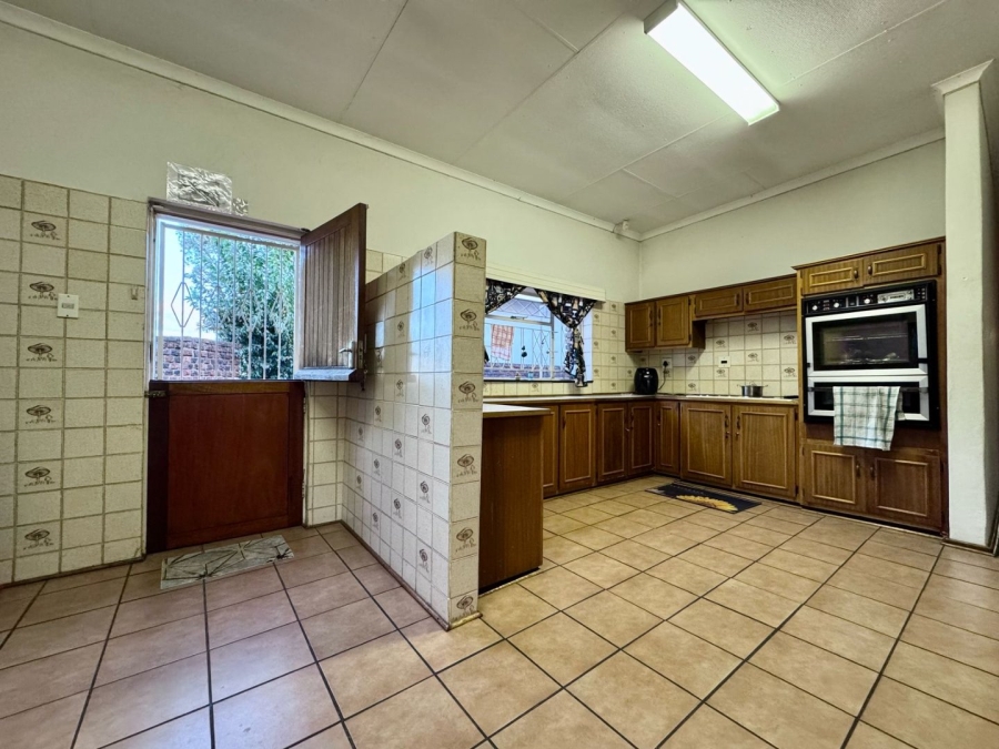 4 Bedroom Property for Sale in Huttenheights KwaZulu-Natal