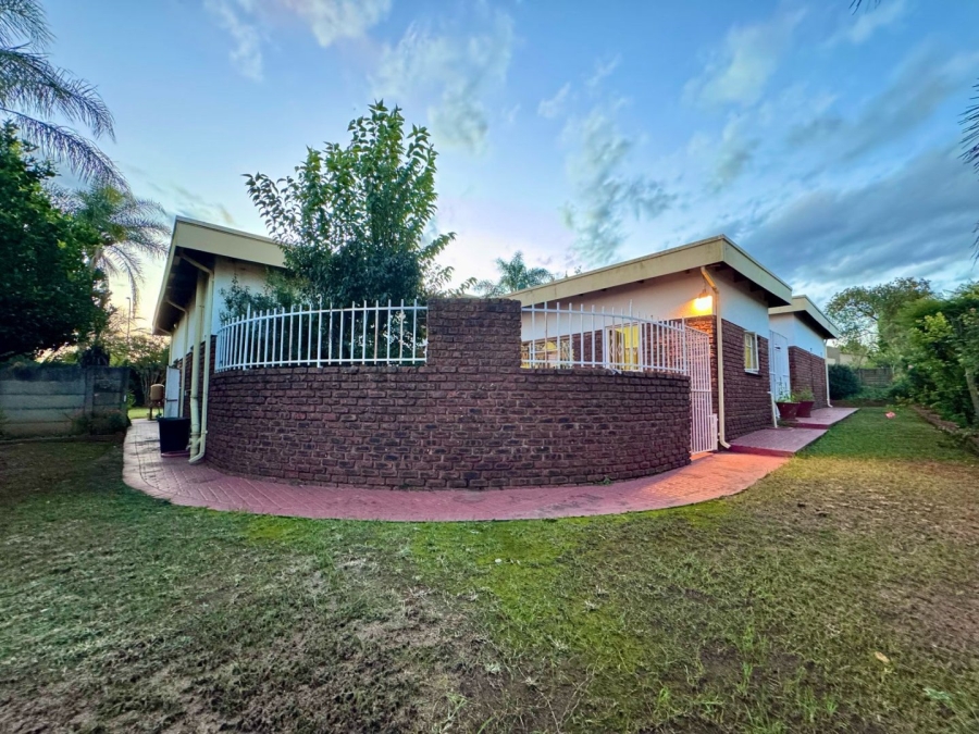 4 Bedroom Property for Sale in Huttenheights KwaZulu-Natal