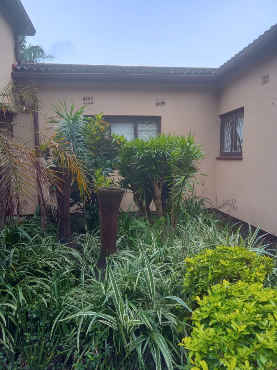 5 Bedroom Property for Sale in Margate KwaZulu-Natal
