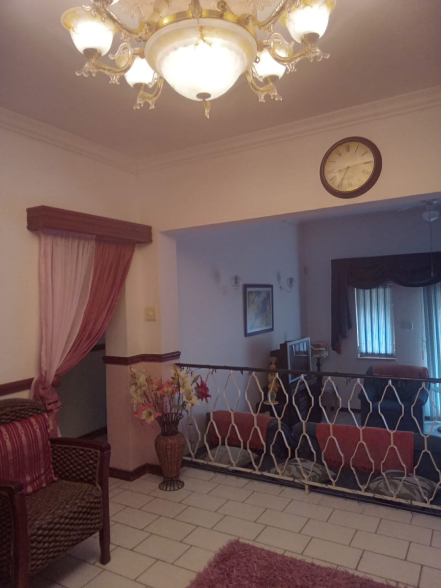 5 Bedroom Property for Sale in Margate KwaZulu-Natal