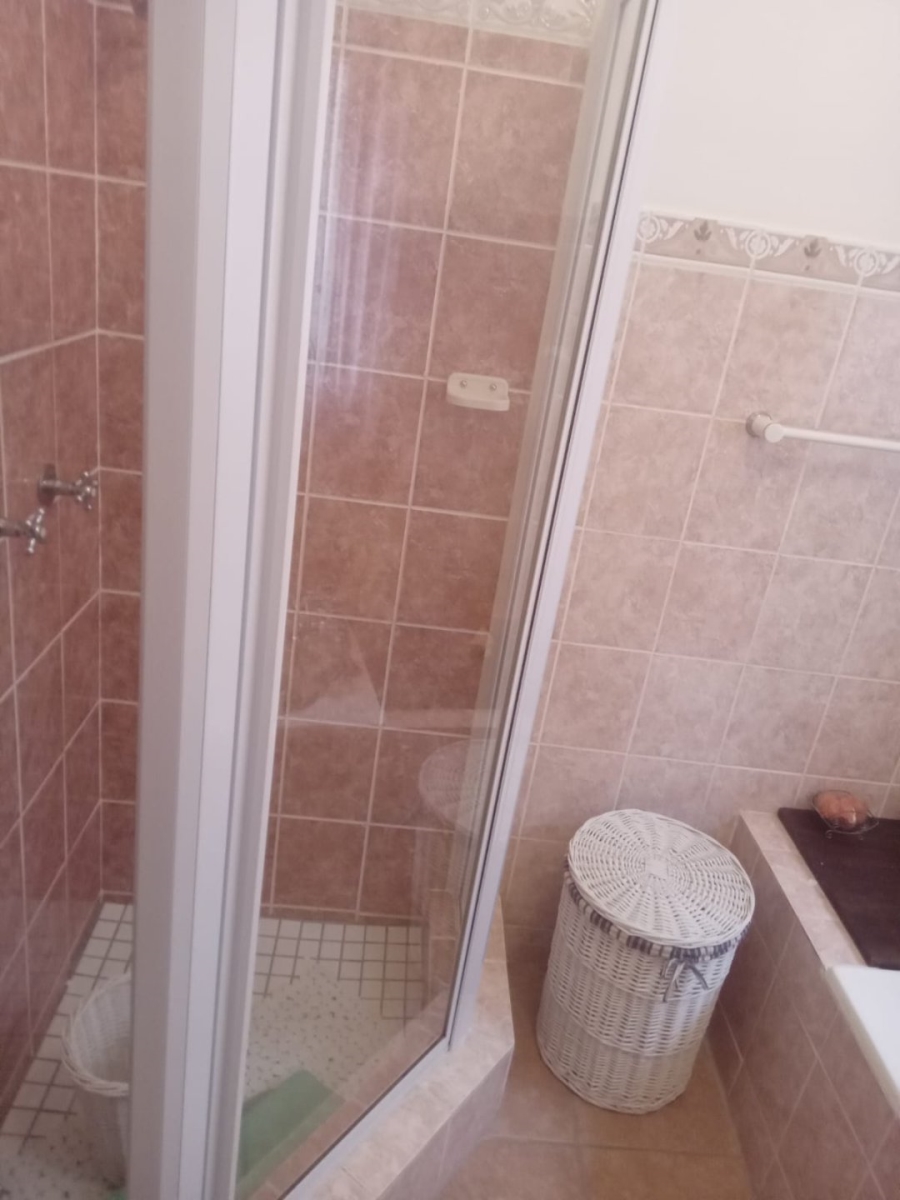 5 Bedroom Property for Sale in Margate KwaZulu-Natal